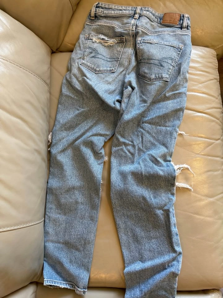 American Eagle Distressed Jeans - photo 2