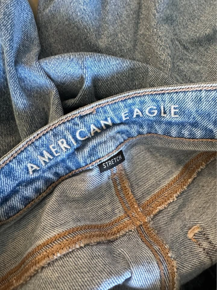 American Eagle Distressed Jeans - photo 4