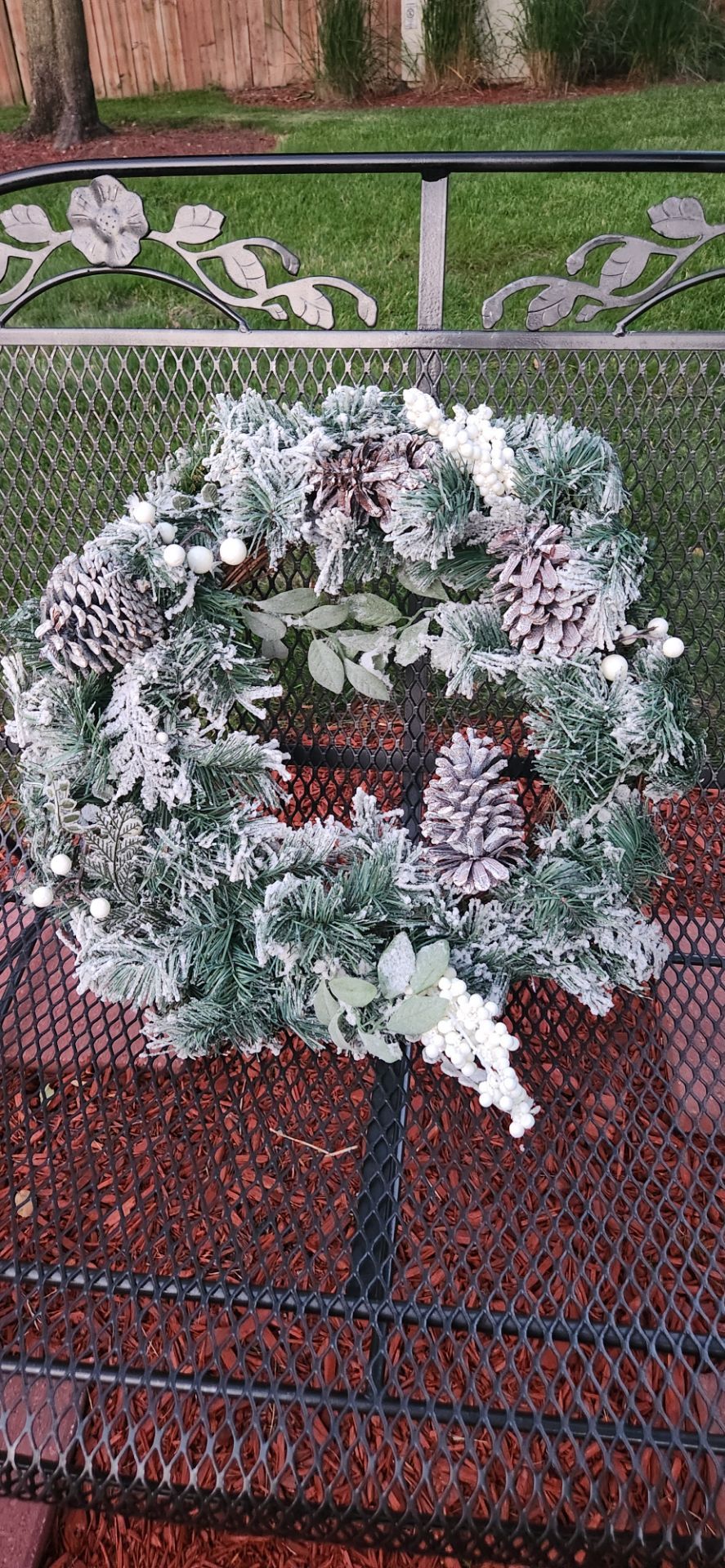 New w tag Beautiful Christmas Wreath