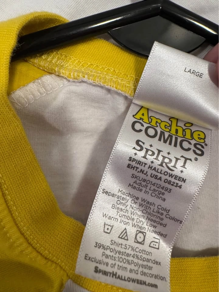 Spirit Halloween Archie Comics Riverdale Vixens Raglan Tee - photo 3