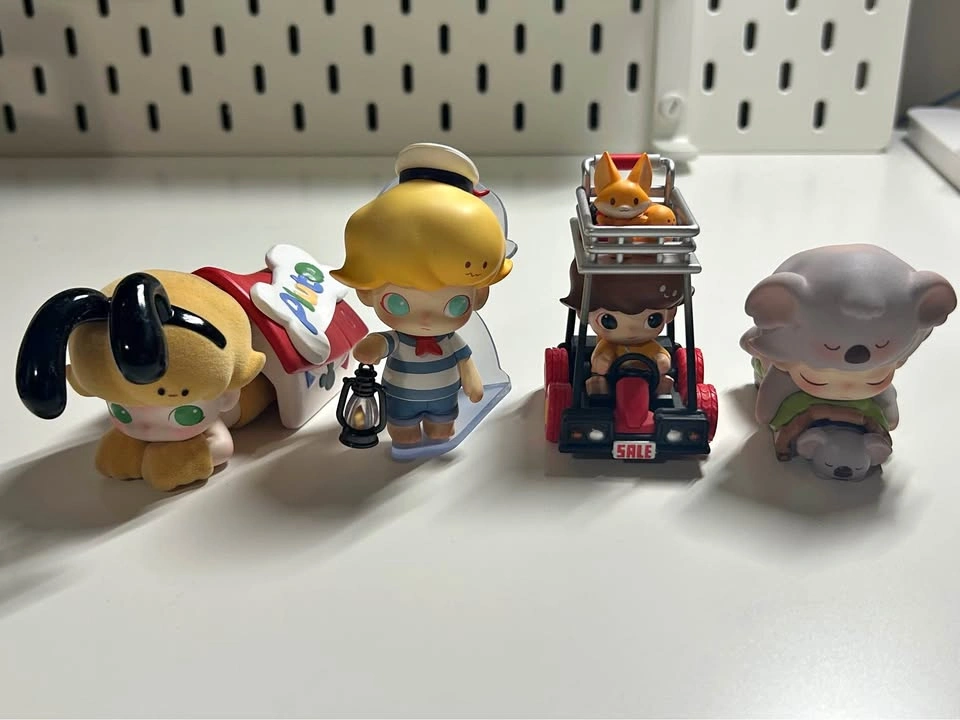 Misc Popmart Figures: Dimoo