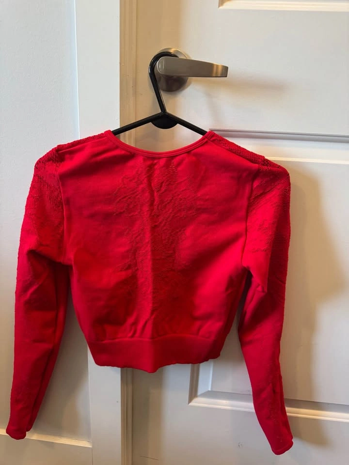Womens Fabletics Red Flora Seamless Cropped Long-Sleeve Top - photo 2