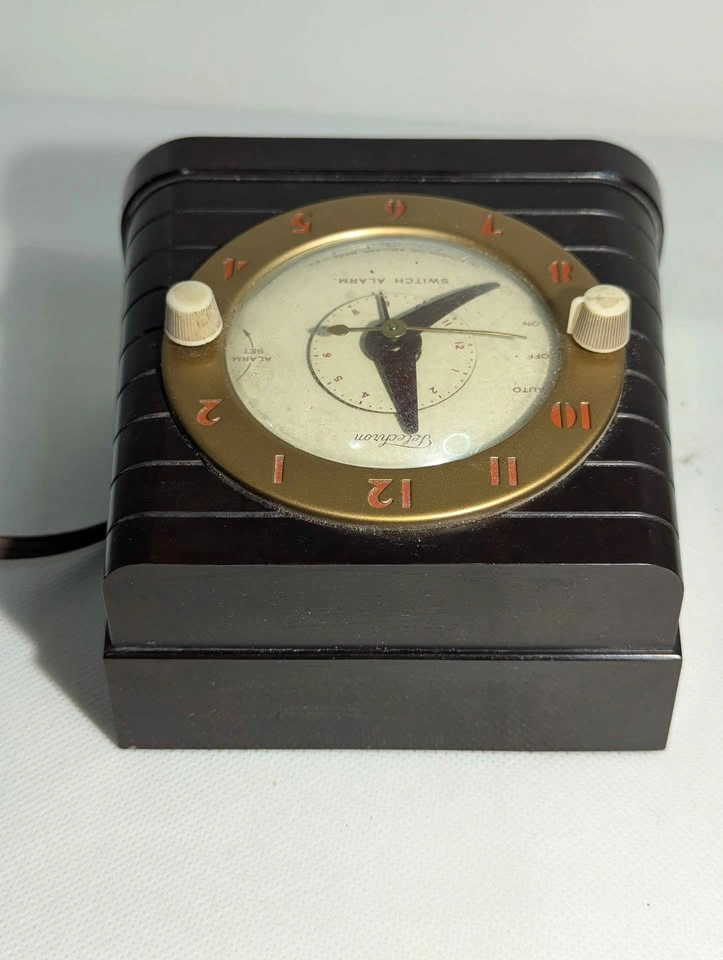 Vintage Bakelite Telechron Switch Alarm Clock - photo 4