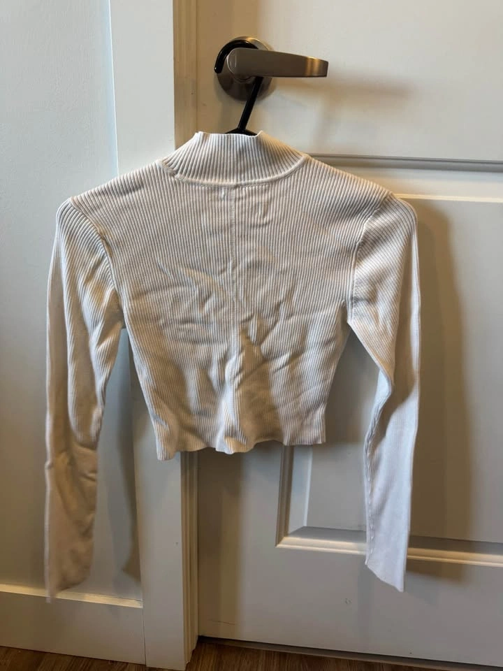 Garage White Ribbed Mock Neck Long Sleeve Crop Top - Small - photo 2