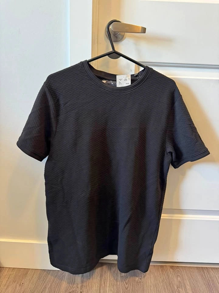 Never Worn Cactus Man Ricky Singh Men’s Textured Black Tee