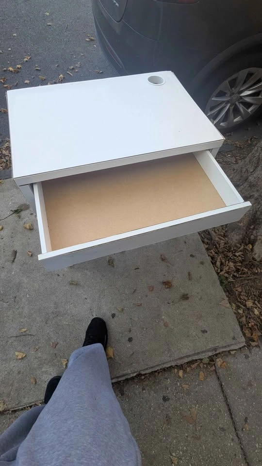 White dresser - photo 3