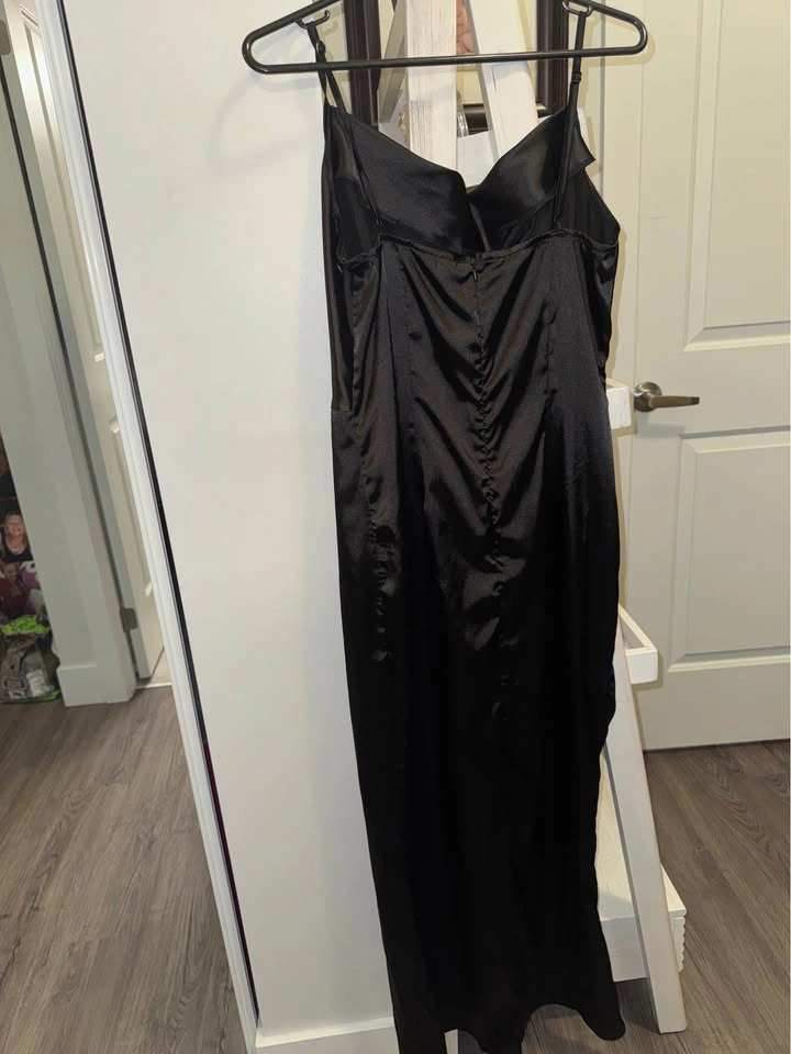 Satin black slim fit Shein dress - photo 4