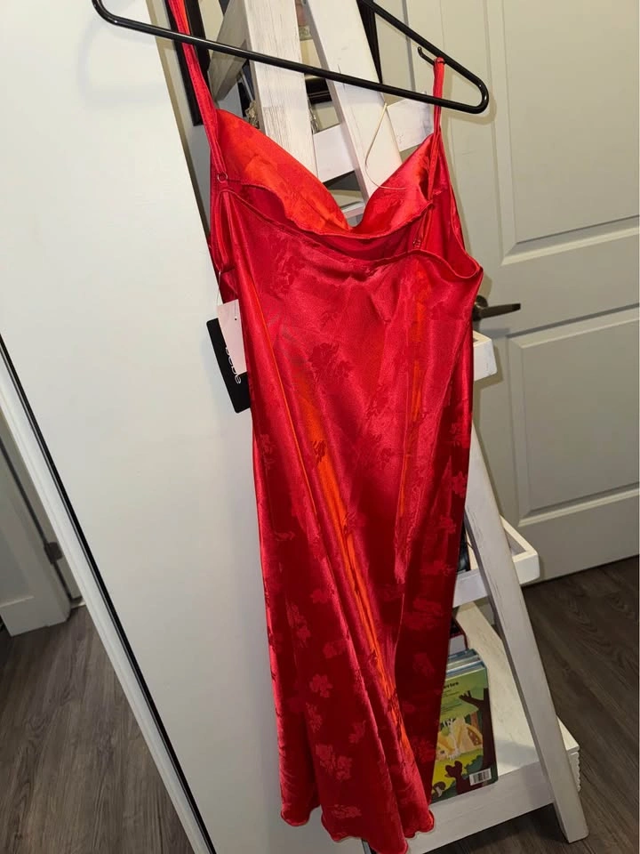 Bebe brand never worn red satin floral dress size medium - photo 2