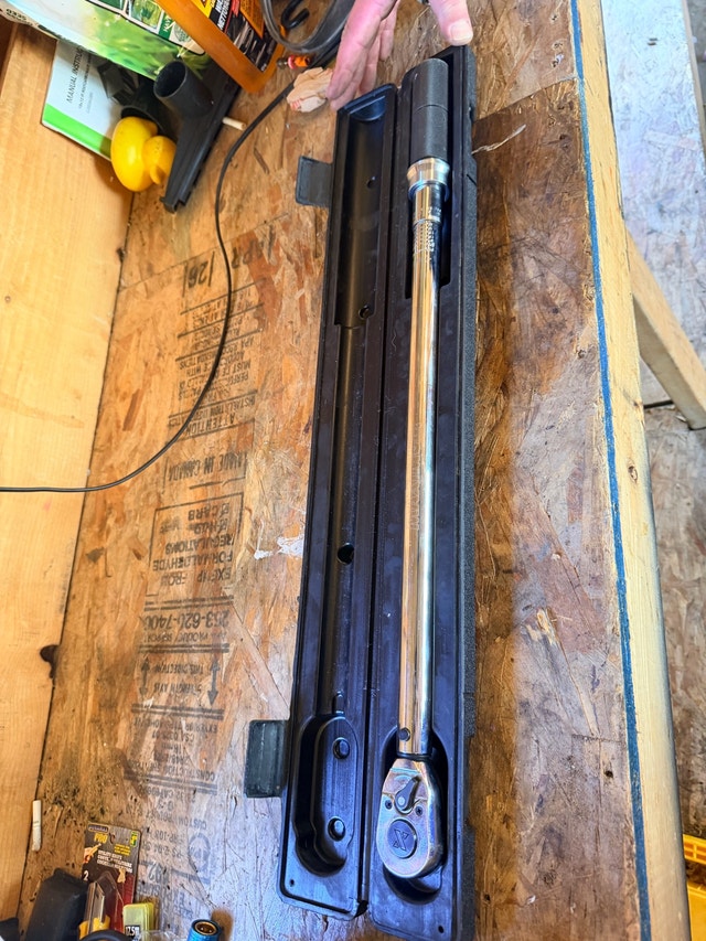MAXIMUM 1/4" Drive Torque Wrench with Case
