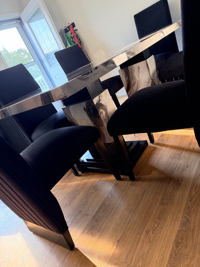 Like New Vega 7-Piece Faux Marble Dining Set - photo 3