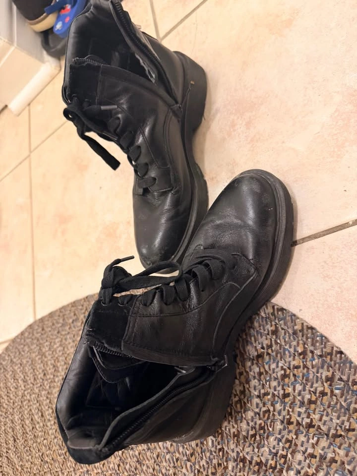 Calvin Klein Talia 34E7737 Black Leather Boots Size US 6 - photo 2