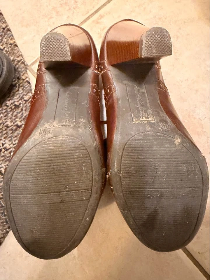 American Eagle Brown Heeled Oxford Shoes Size 5.5 - photo 4