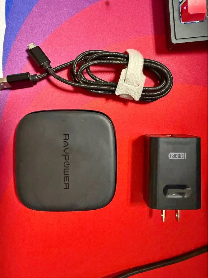 RAVPower 10W Wireless Charging Pad + 24W Wall Charger