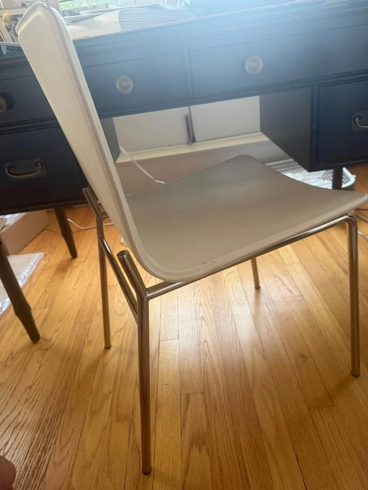 White Desk Chair - photo 2