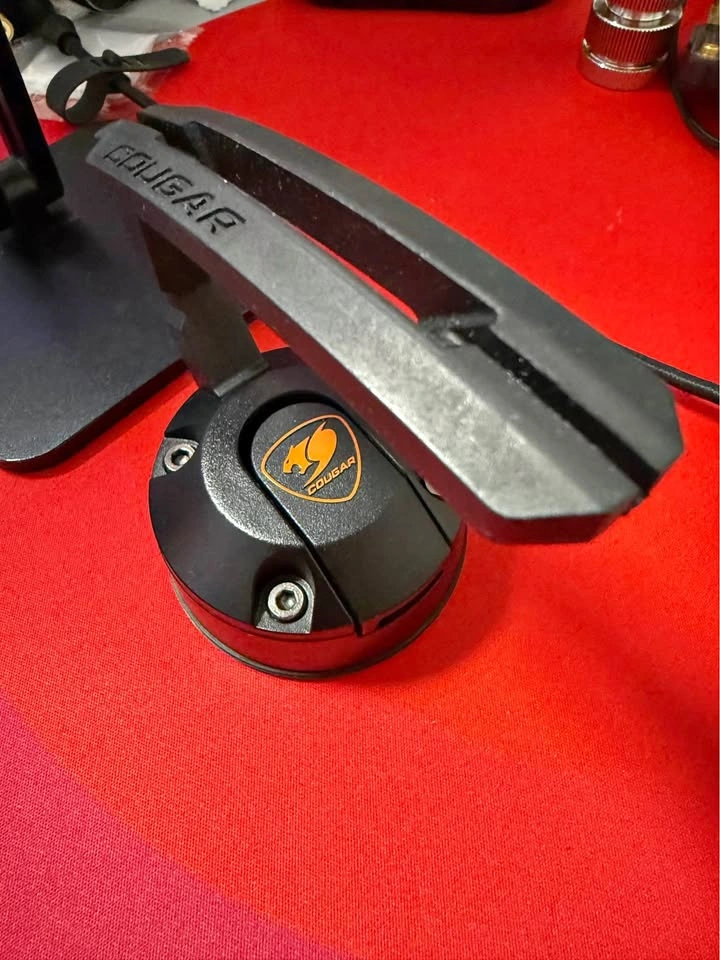 USED Cougar Bunker Gaming Mouse Bungee