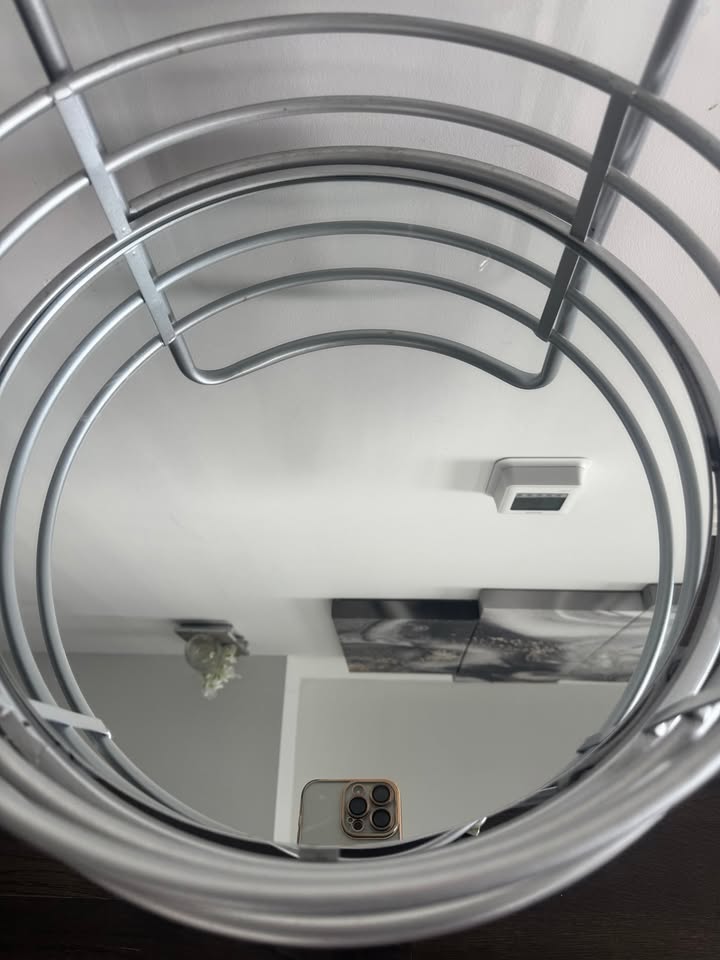 Round Bar Cart – Silver with Glass Shelves (Excellent Condition) - photo 2