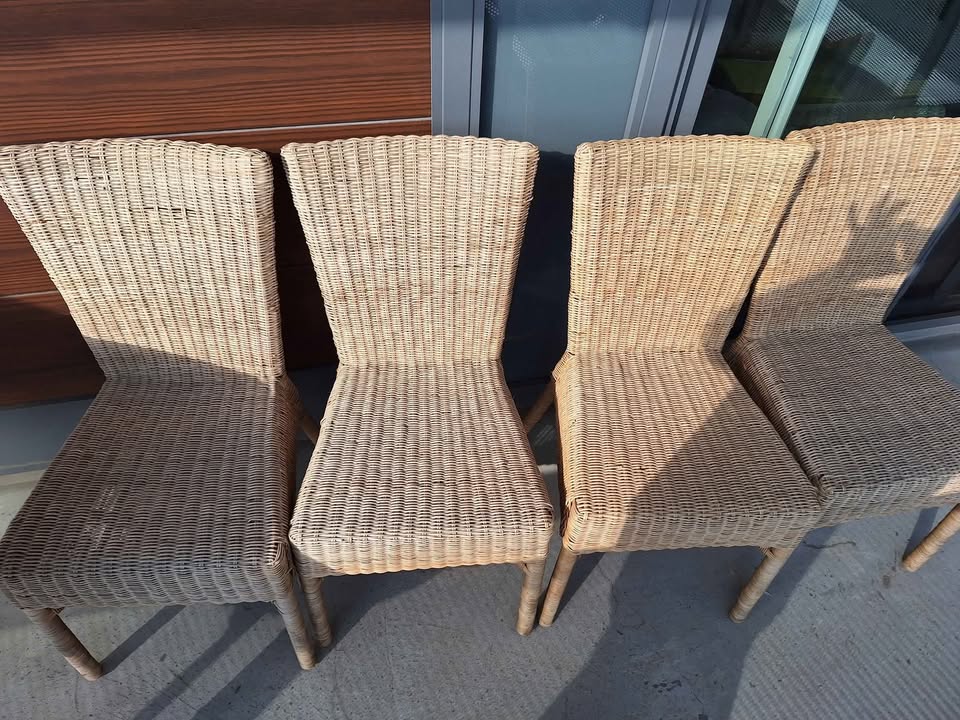 Patio table with Chairs - photo 2