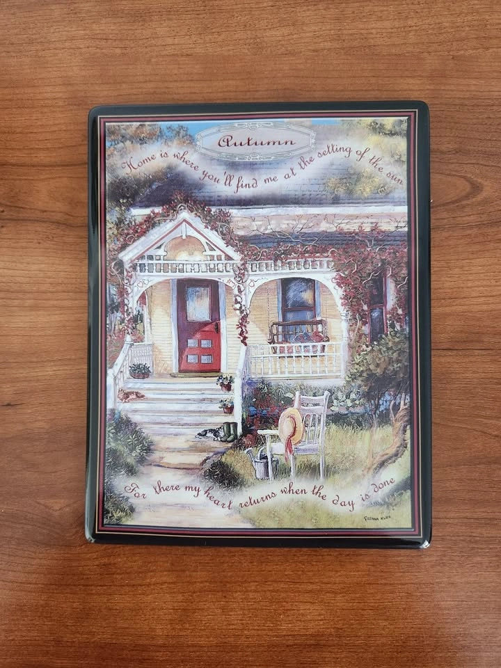 Times at Home Clock with Seasonal Collector Plates - photo 3