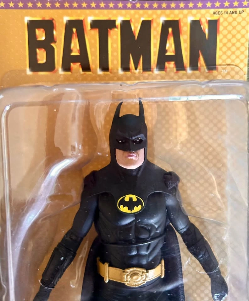 NECA Batman 1989 Michael Keaton 7" Action Figure - photo 3