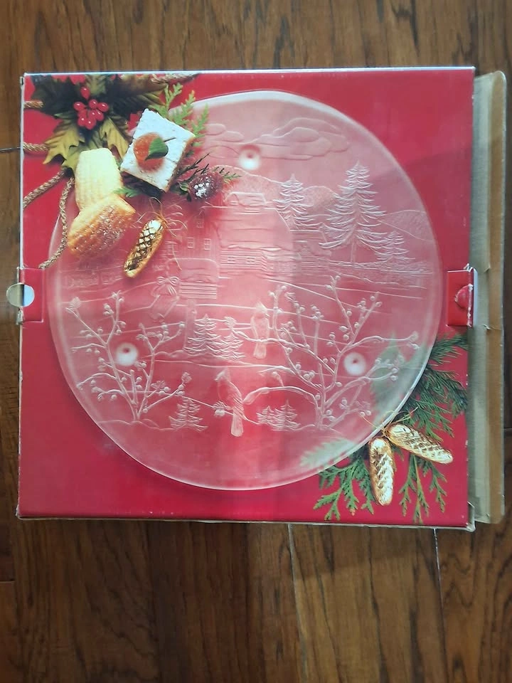 Vintage Mikasa Crystal Christmas Spirit 14" Frosted Cake Plate - photo 2