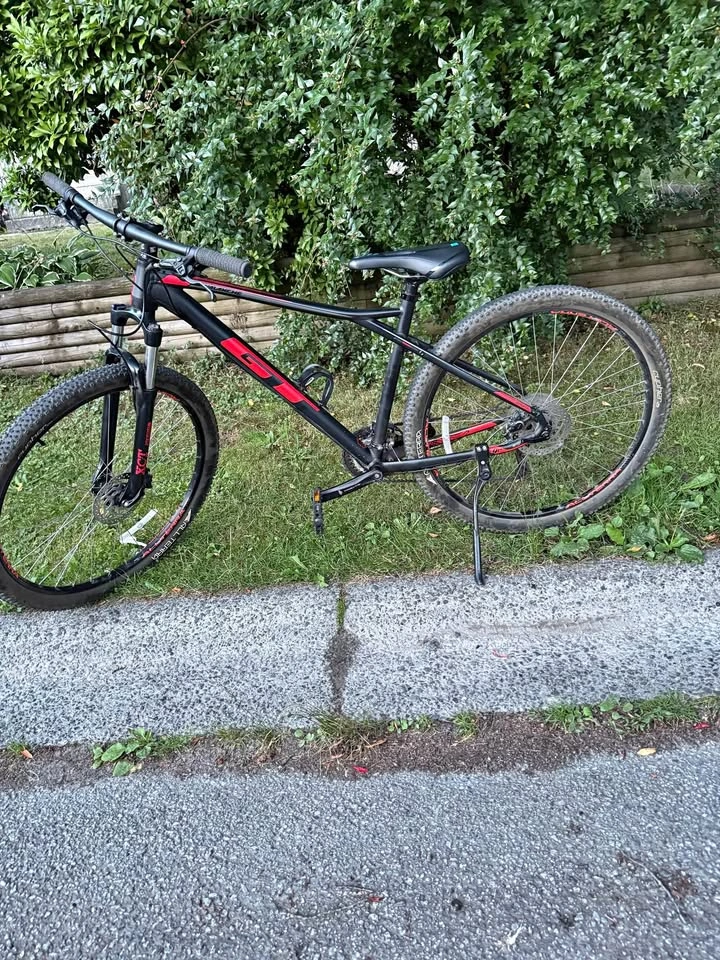 GT Avalanche Sport 29 – Large Frame – Excellent Condition