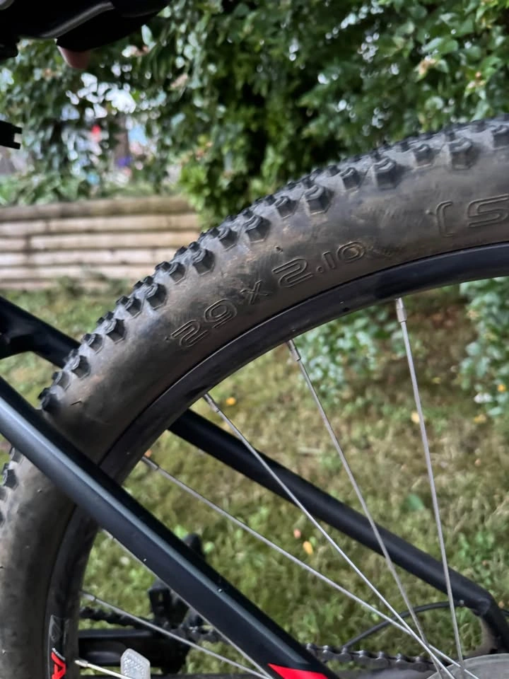 GT Avalanche Sport 29 – Large Frame – Excellent Condition - photo 4