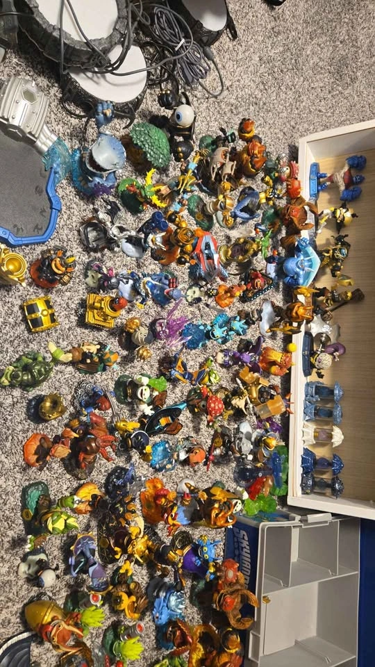 Huge Collection Of Skylanders With Games And Portals - photo 3