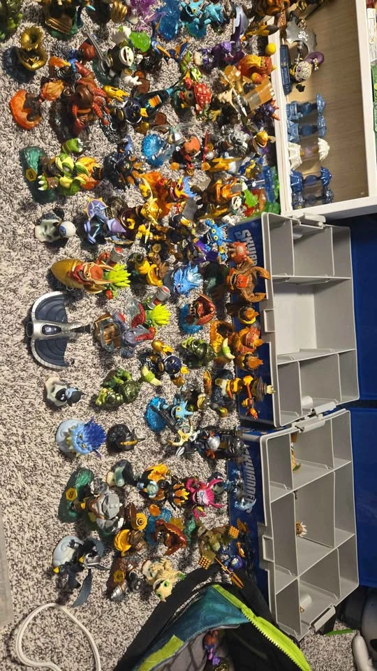 Huge Collection Of Skylanders With Games And Portals - photo 4
