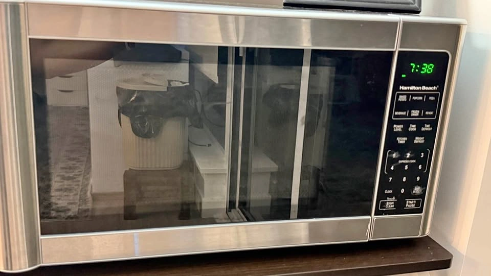 Hamilton Beach 1.1 Cu. Ft. Stainless Steel Microwave