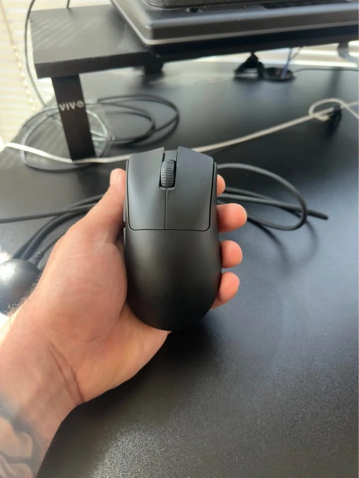 Razer DeathAdder V4 Pro - photo 2