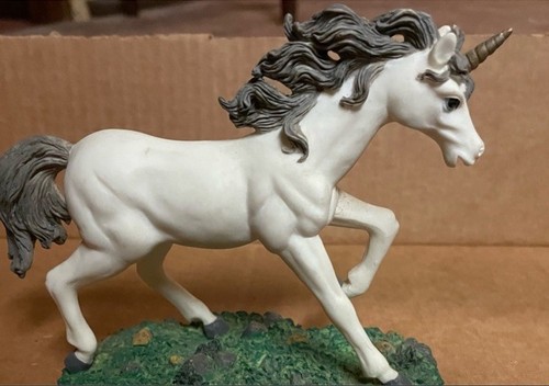Unicorn Figurines Collectible Vintage Lot Of 10+ Will Separate - photo 2
