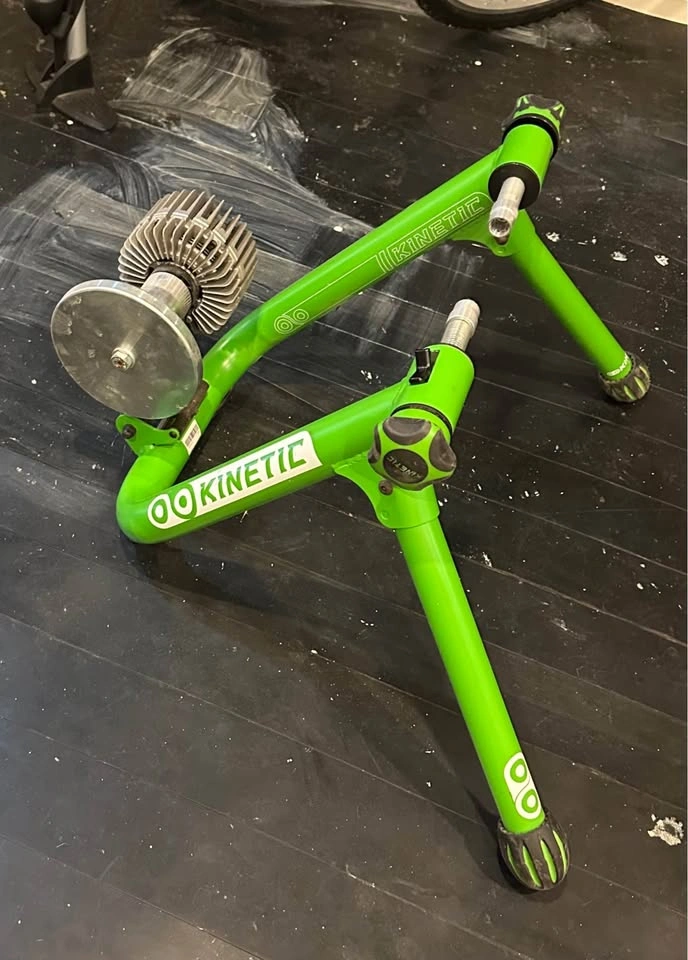 Rear wheel on Bike Trainer - photo 2