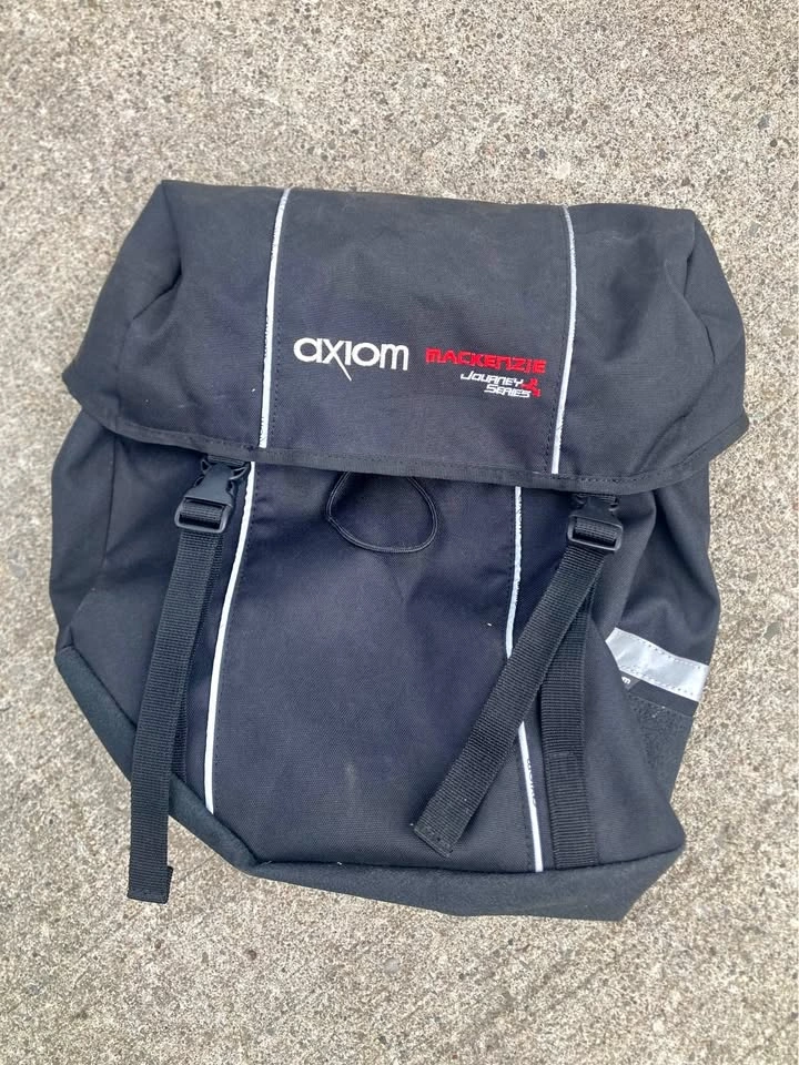 Axiom Mackenzie Journey Series Pannier
