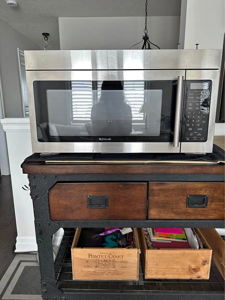 Jenn-Air microwave