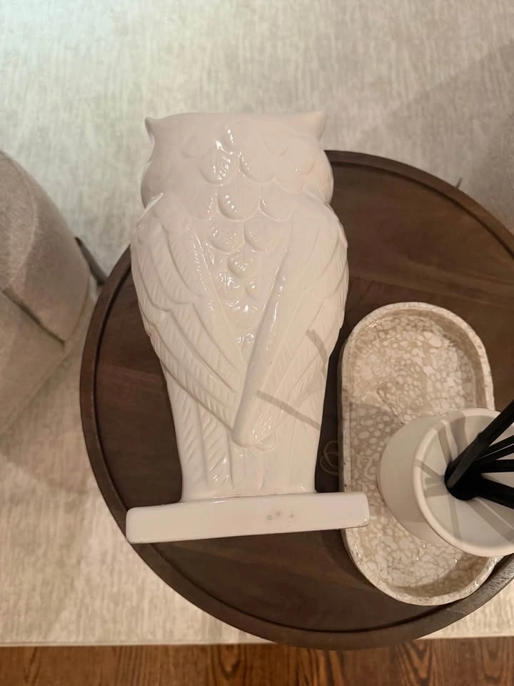 White Ceramic Owl Vase - photo 3