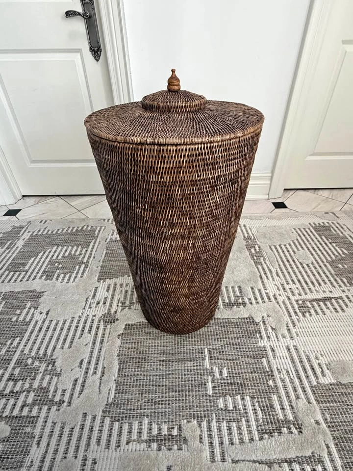 Pottery barn wicker laundry hamper