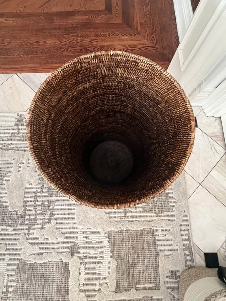 Pottery barn wicker laundry hamper - photo 3