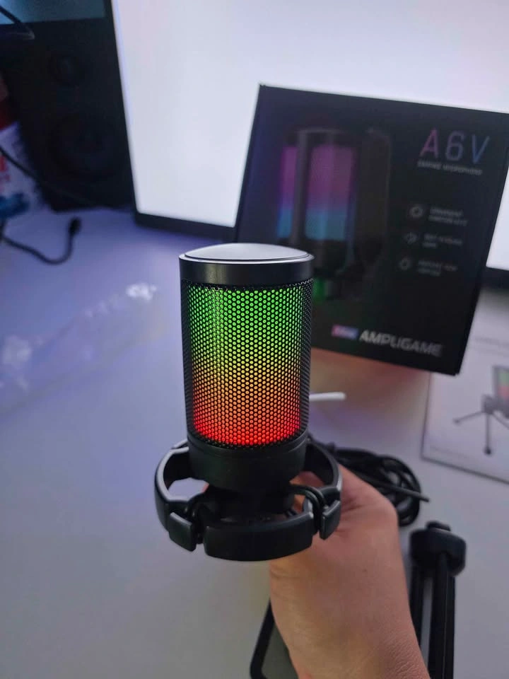 Fifine AmpliGame A6V RGB Gaming Microphone + Boom Arm - photo 3