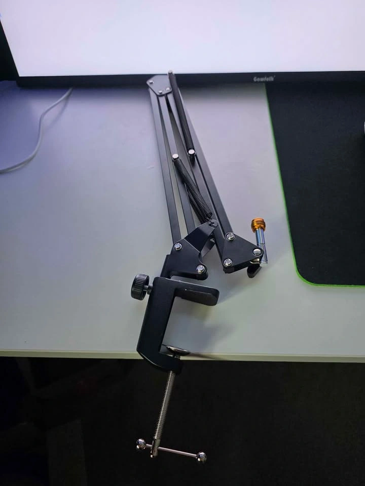Fifine AmpliGame A6V RGB Gaming Microphone + Boom Arm - photo 5