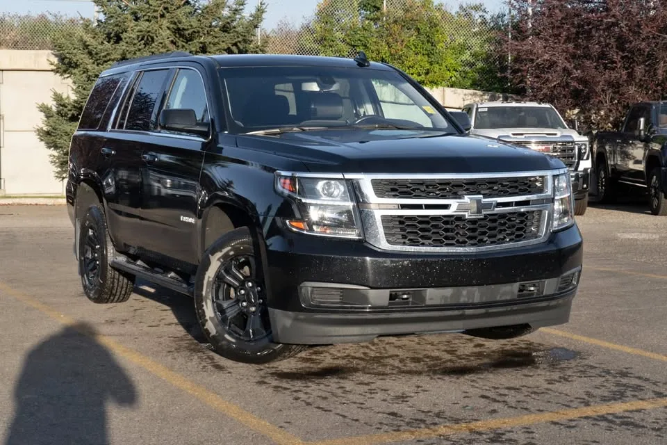 2019 Chevrolet Tahoe LS 4WD || Gas V8 5.3L/325 thumbnail
