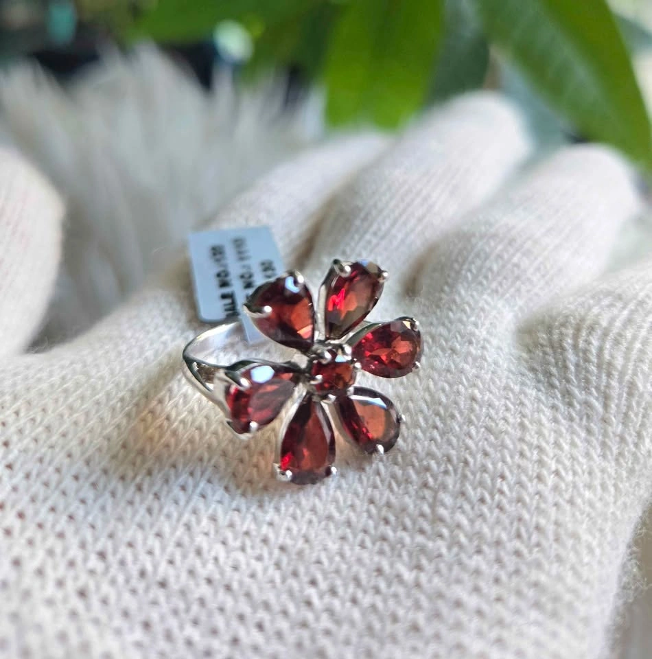 Sterling Silver Garnet Flower Ring 7 Statement Jewelry - photo 2