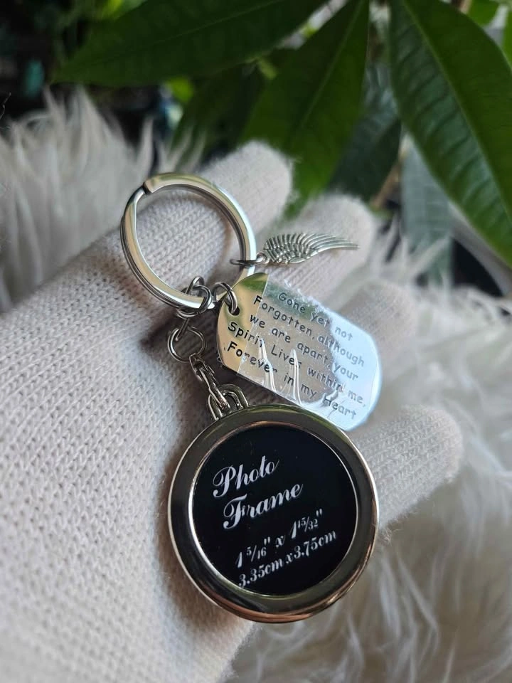 Memorial Keychain – Angel Wing Charm, Photo Frame & Engraved - photo 3