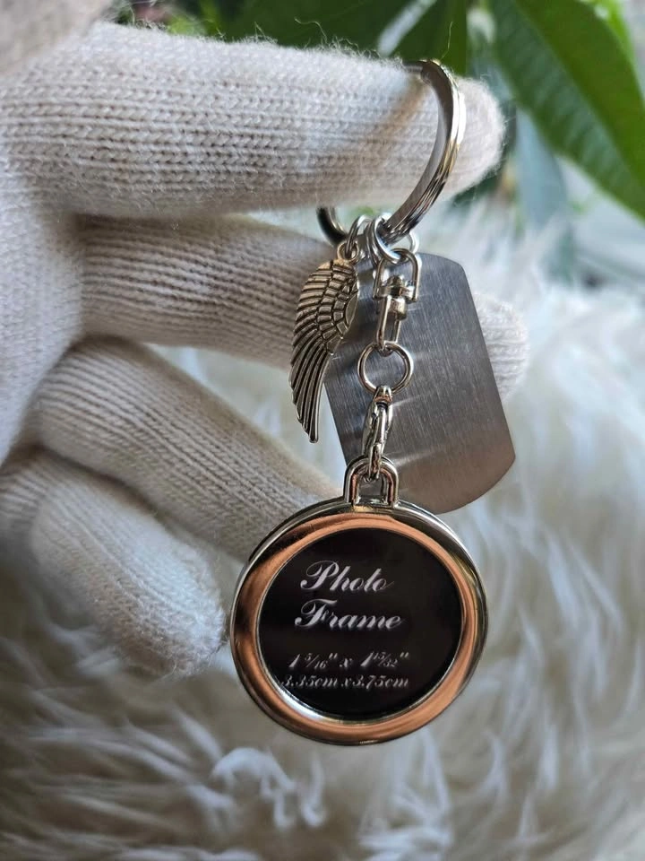 Memorial Keychain – Angel Wing Charm, Photo Frame & Engraved - photo 5