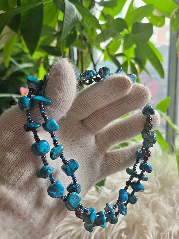 Natural Blue Turquoise Necklace – No Pendant – Simple Beaded Des