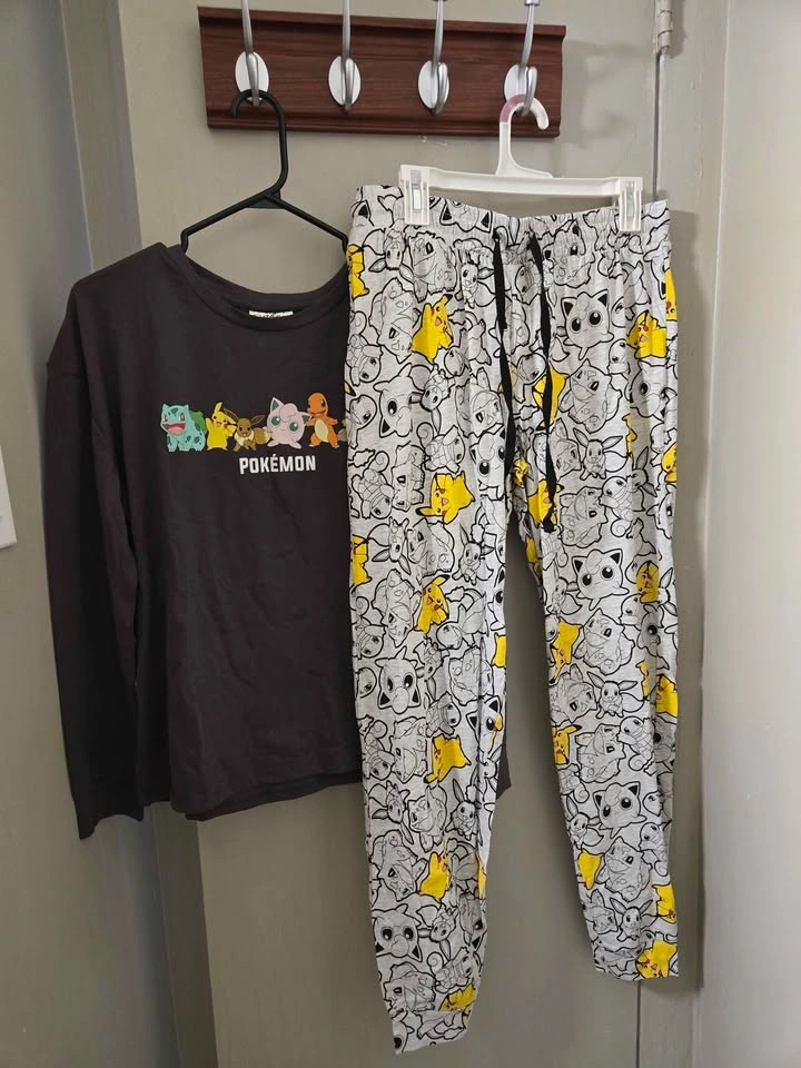 Pokémon Pajama Set - Size Large - photo 3