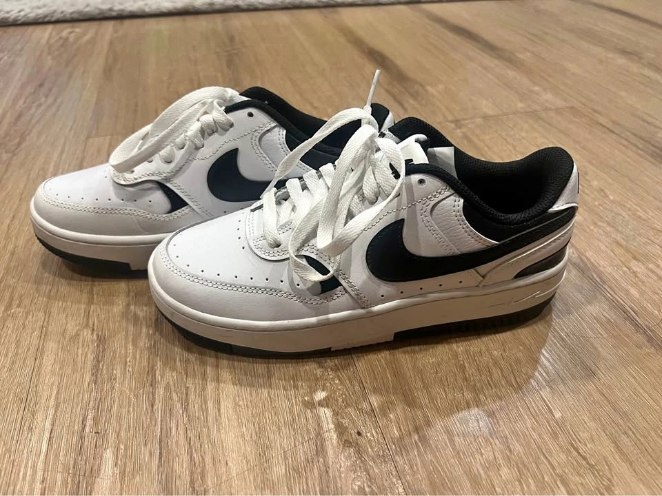 Nike Shoes US size 7