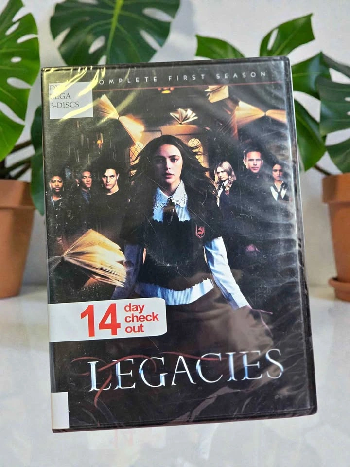 Legacies: The Complete First Season - 3-Disc DVD