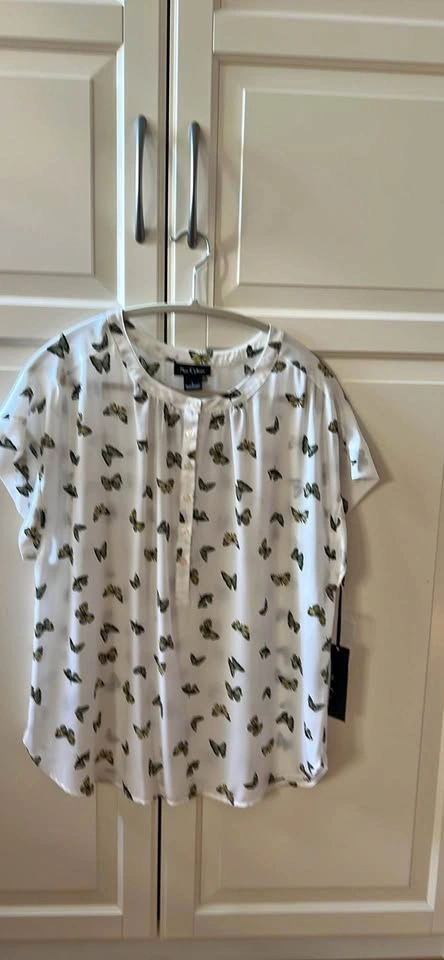 Nue Options Butterfly Print Blouse New with label