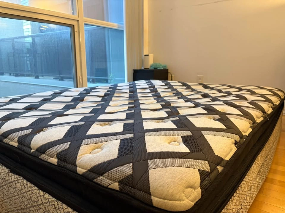 Queen Mattress - photo 2