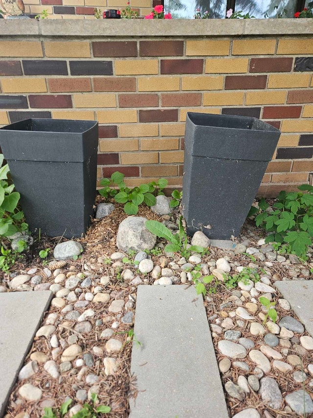Outdoor Planters - photo 4